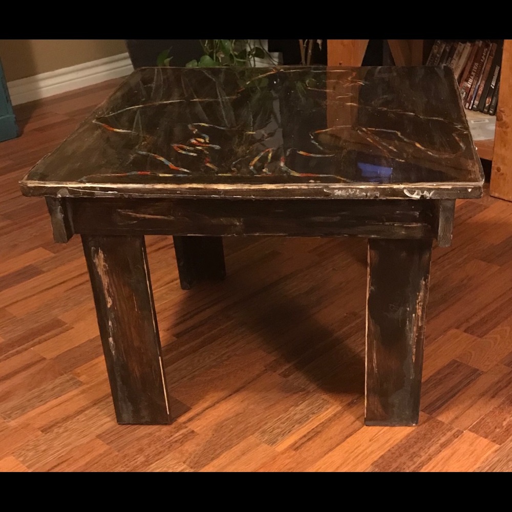 Coffee table - Picture 2 of 2